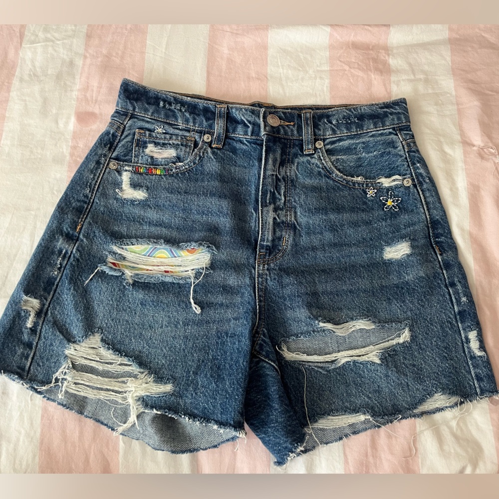 PRIDE 🌈 high rise baggy shorts from american eagle